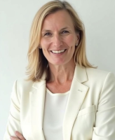 Dr Carolyn Millar