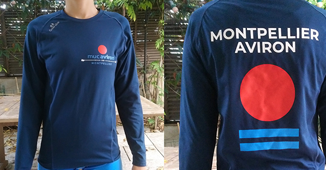 T-shirt bleu manches longues