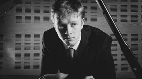 The-Bridgewater-Hall-Manchster-Middays-19-20-Luke-Jones