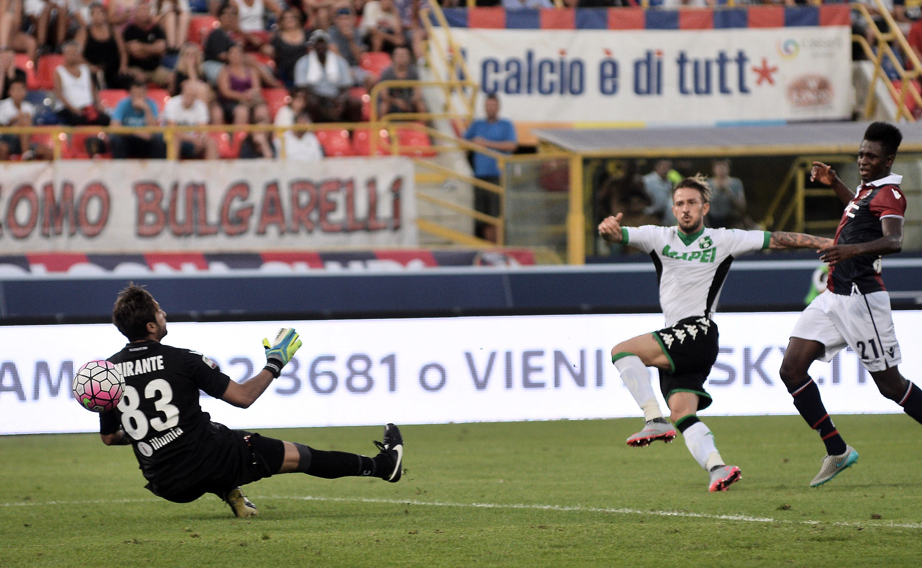 Antonio Floro Flores in gol contro il Bologna