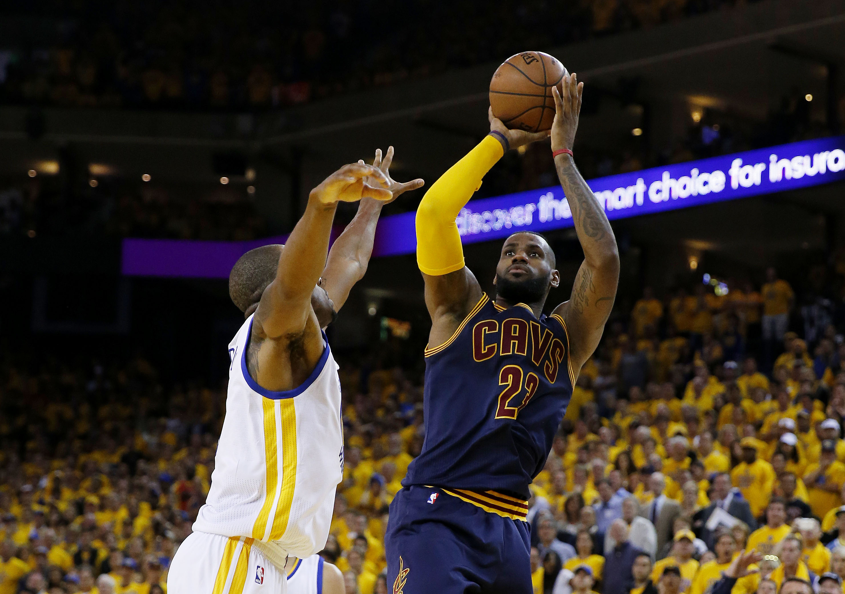 LeBron James, nonostante delle Finals da 30 punti di media, non è riuscito a portare i Cavs all'anello il primo anno