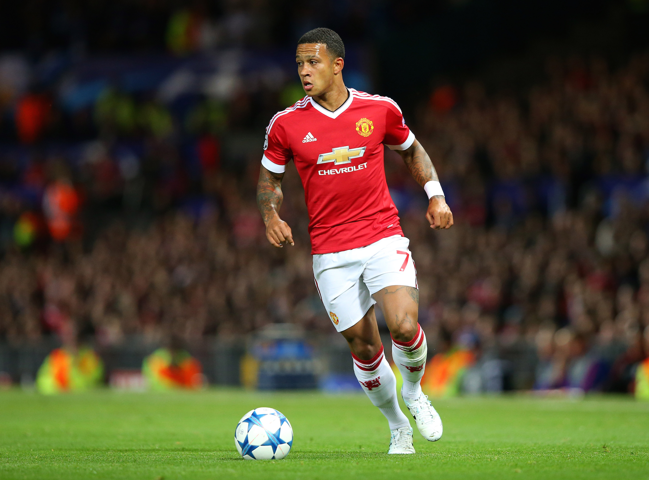 Memphis Depay, sbarcato all'Old Trafford per 30 milioni di euro