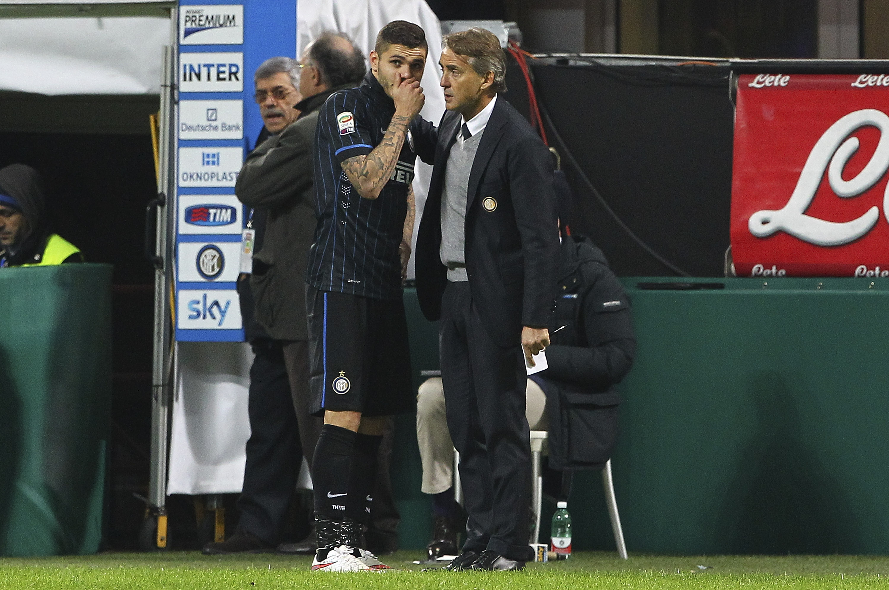 Icardi a colloquio con Mancini in un match della scorsa stagione