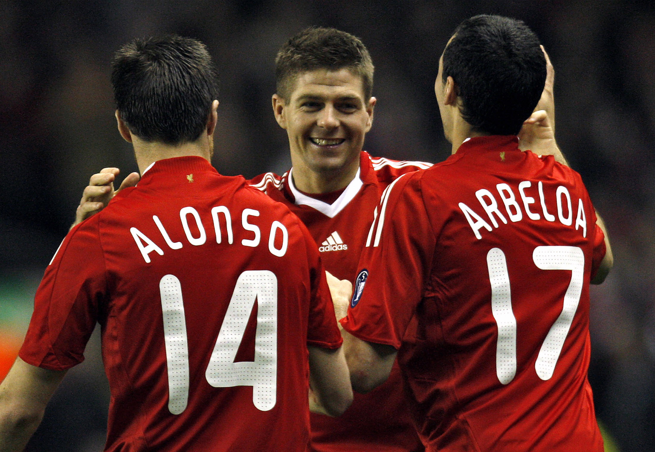 Xabi Alonso e Steven Gerrard, due pezzi del passato Liverpool che potrebbero presto riunirsi?