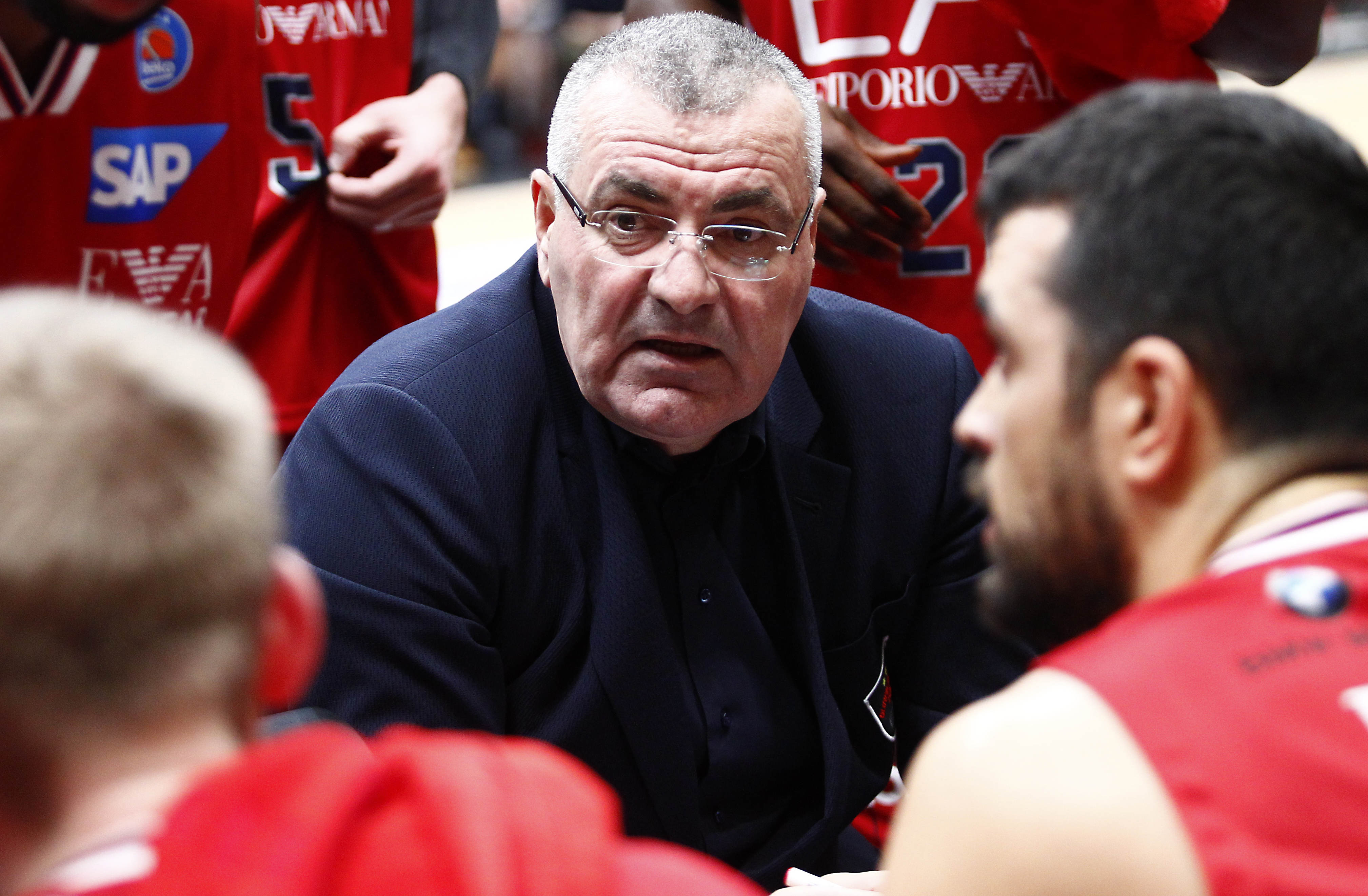 Foto Spada - LaPresse 22-11-2015 Milano (Italia) Sport Basket Serie A Basket 2015-2016 Olimpia Emporio Armani Milano vs. Umana Reyer Venezia Nella foto : coach repesa Photo Spada - LaPresse 22-11-2015 Milan (Italy) Sport Basket Serie A basket season 2015-2015 Olimpia Emporio Armani Milano vs. Umana Reyer Venezia In the pic: coach repesa
