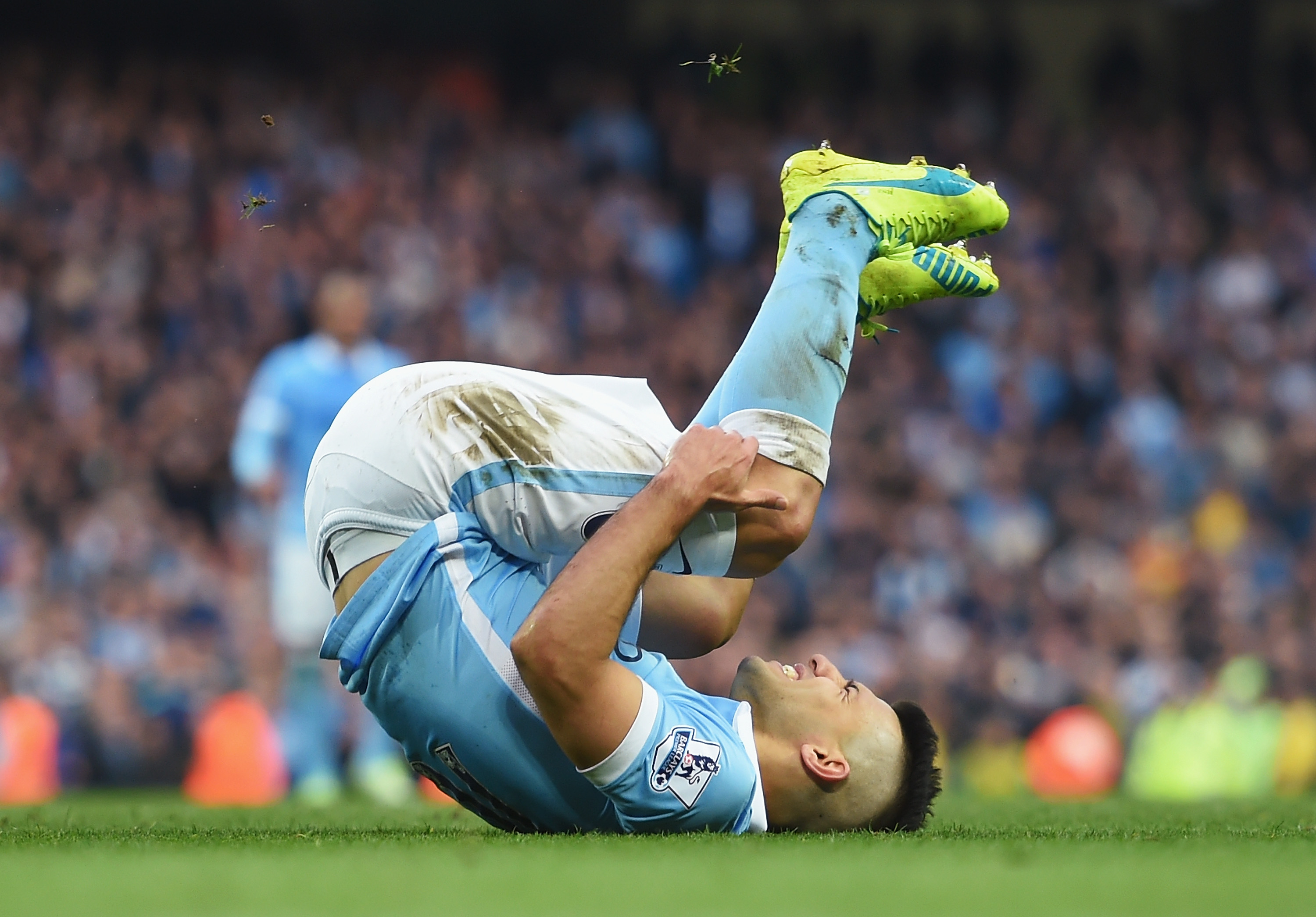 Aguero a terra, un'immagine esemplificativa del momento del City