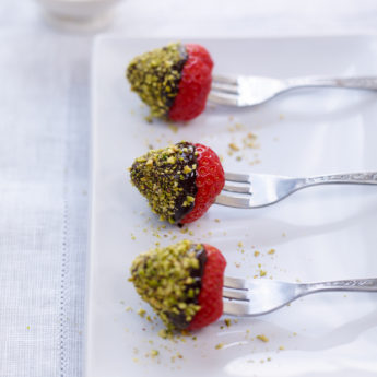 Chocolate Strawberries Dipped in Pistachios