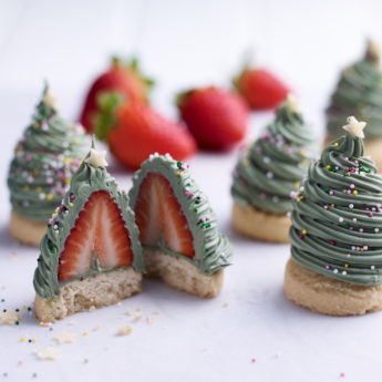Strawberry Christmas Tree Bites
