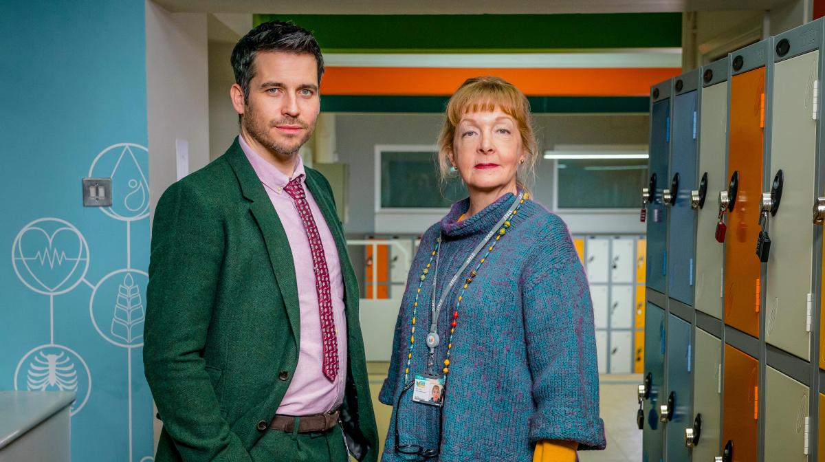Ackley bridge S3 Ackley bridge S3