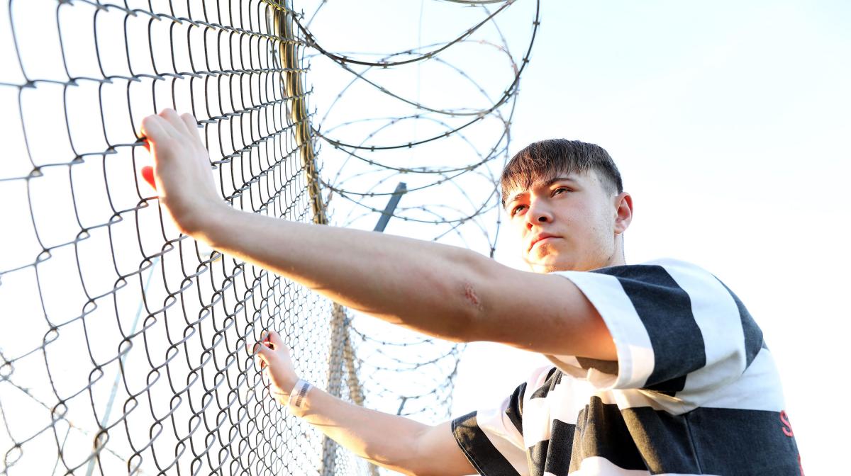 BANGED UP: TEENS BEHIND BARS Banged Up