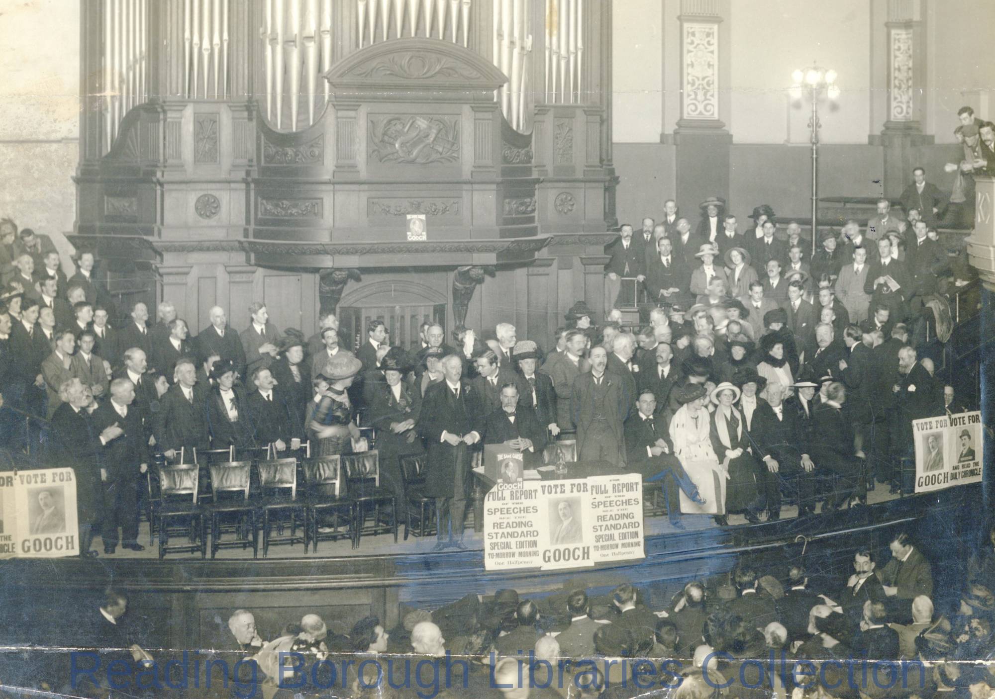 Liberal Party meeting at Mill Lane, Reading, January 1910. Meeting addressed by David Lloyd George Liberal Party meeting at Mill Lane, Reading, January 1910. Meeting addressed by David Lloyd George