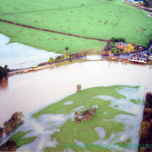 HC033 River Wye flooding in Hereford, December 2000.jpg Herefordshire