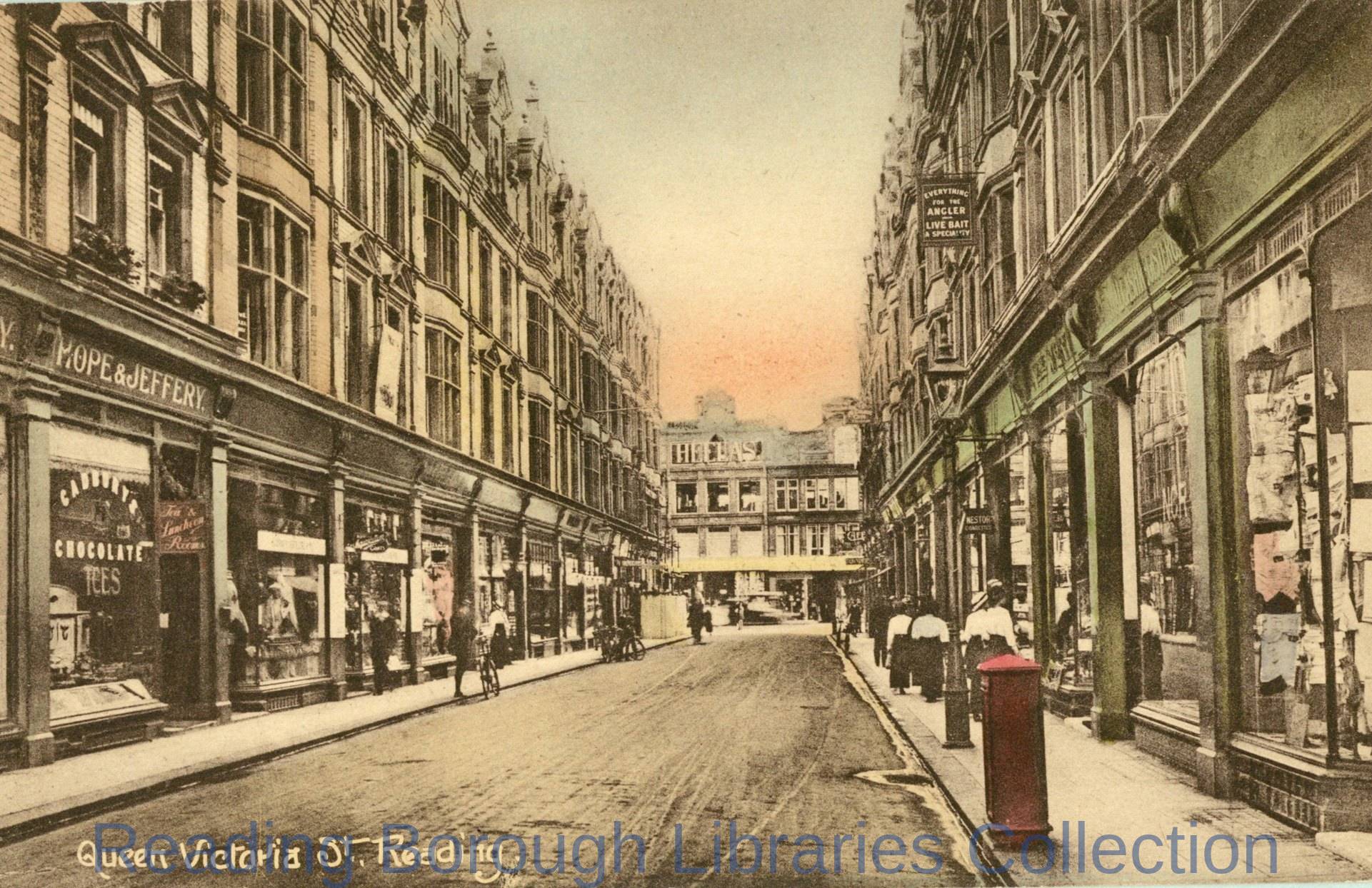 Queen Victoria Street, Reading, c1915. Queen Victoria Street, Reading, c1915.