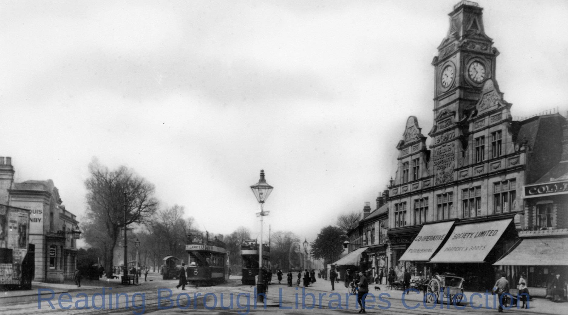 London Road, Reading, looking westwards from Cemetery Junction, c1913 London Road, Reading, looking westwards from Cemetery Junction, c1913