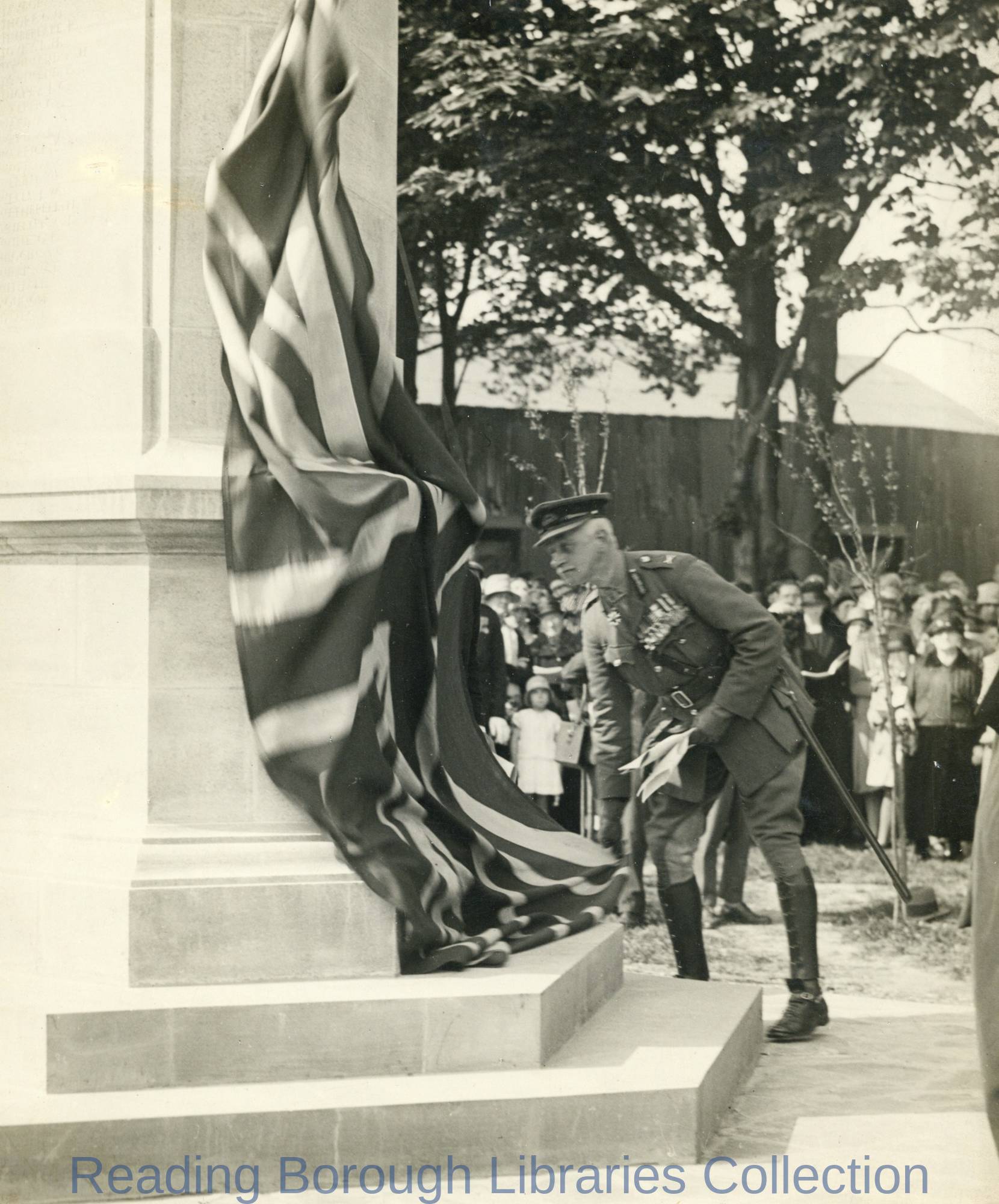 The unveiling of the Caversham War Memorial in Christchurch Meadows, 5 May 1928. The unveiling of the Caversham War Memorial in Christchurch Meadows, 5 May 1928.