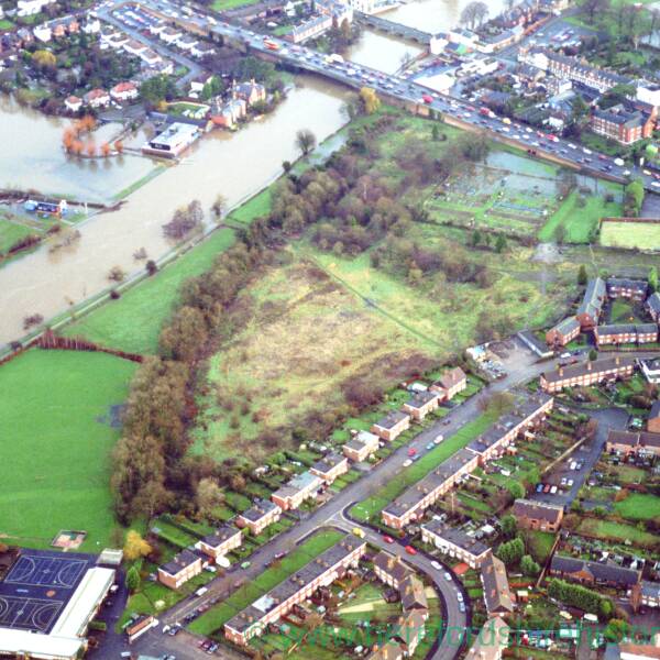HC038 River Wye flooding in Hereford, December 2000.jpg Herefordshire