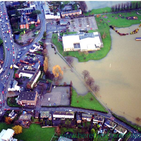 HC040 River Wye flooding in Hereford, December 2000.jpg Herefordshire