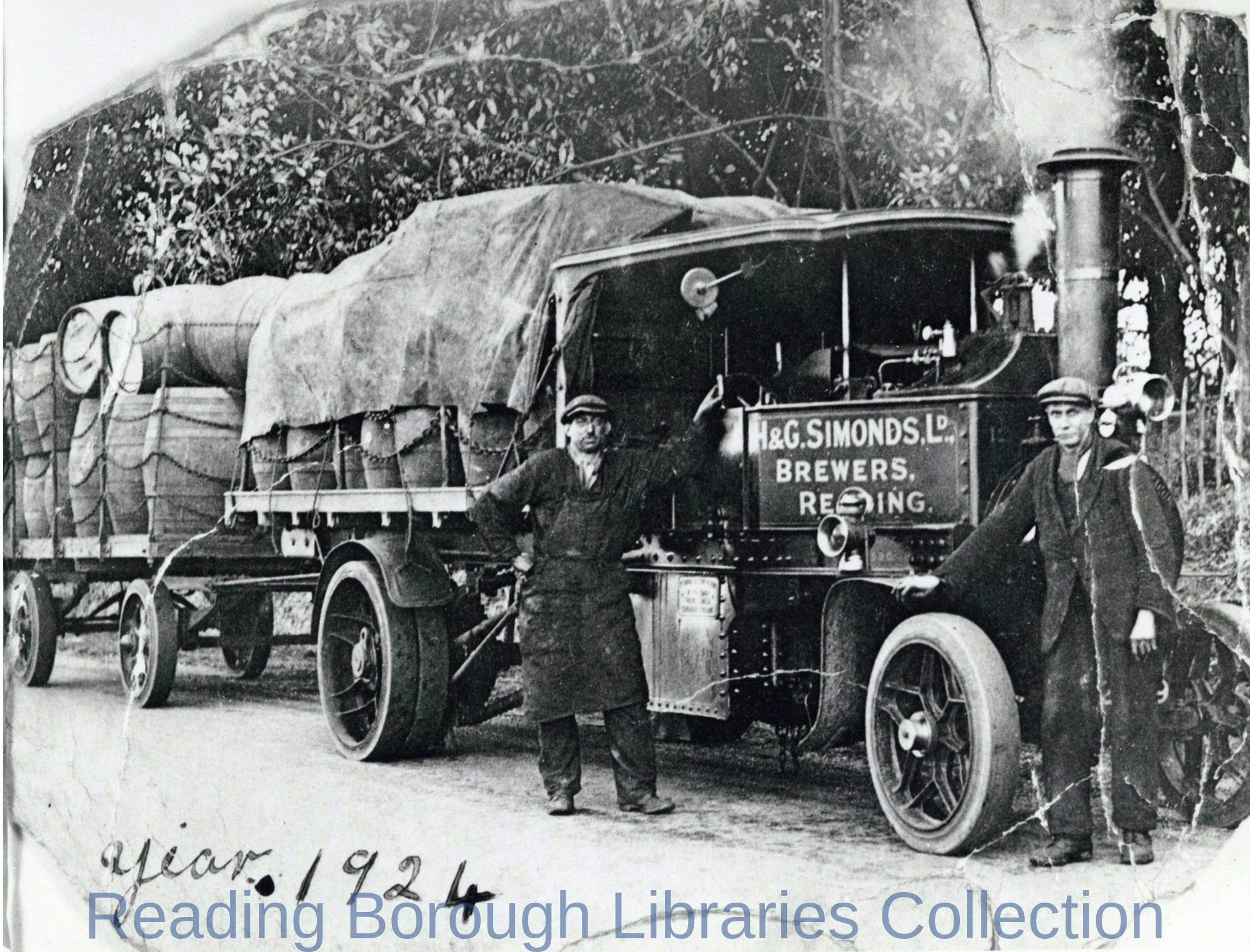A Steam Lorry Belonging to H. and G. Simonds, Brewers, of Reading, in 1924. A Steam Lorry Belonging to H. and G. Simonds, Brewers, of Reading, in 1924.