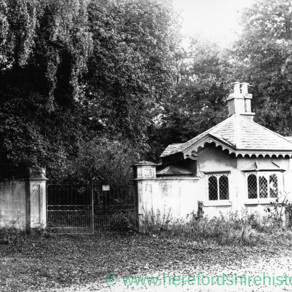 alf0587 Ledbury, Hope End, The Lodge 1929.jpg Herefordshire History