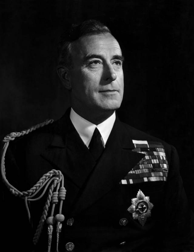 Admiral Lord Louis Mountbatten's Address to the Press Admiral Lord Louis Mountbatten's Address to the Press