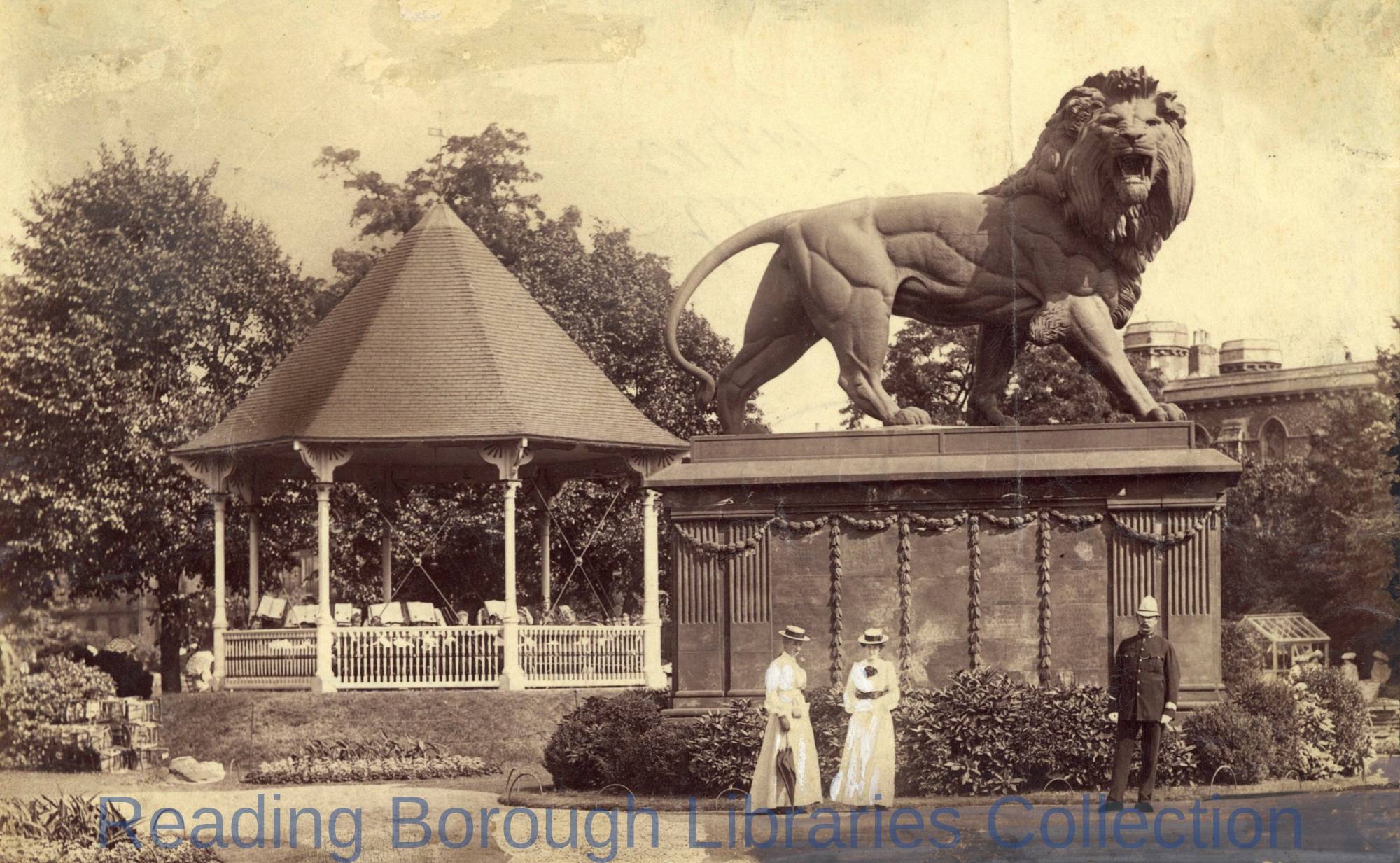 Forbury Gardens, Reading, 1904; there is a band in the bandstand Forbury Gardens, Reading, 1904; there is a band in the bandstand