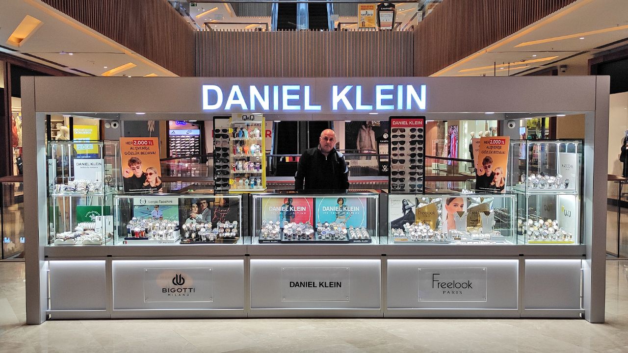 Daniel Klein