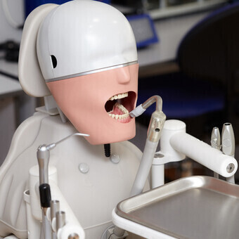 Robots en las clínicas dentales: ¿el futuro ya está aquí?