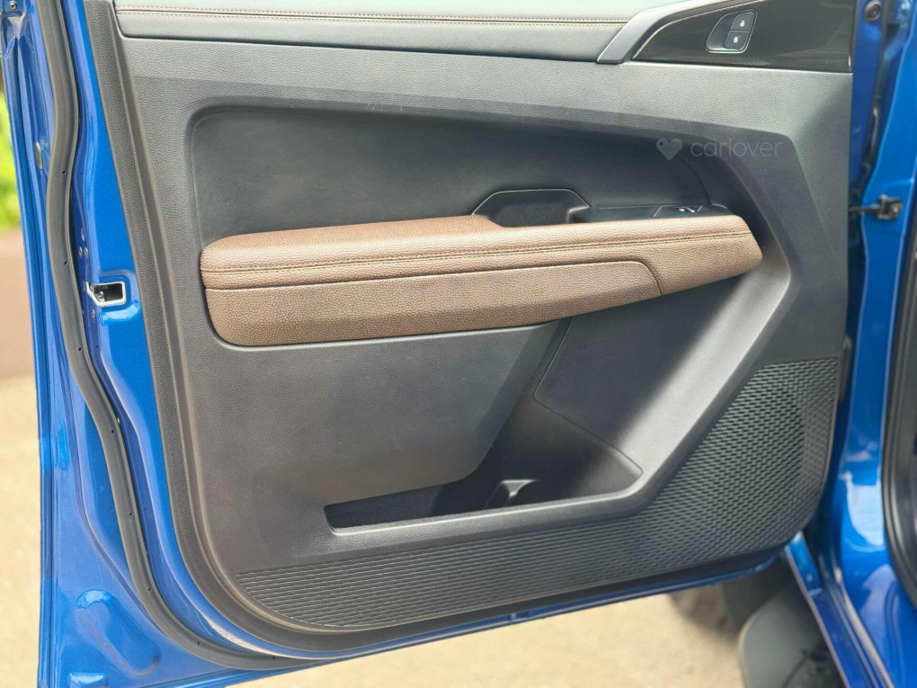 Volkswagen Amarok Diesel Pickup in Hillsborough