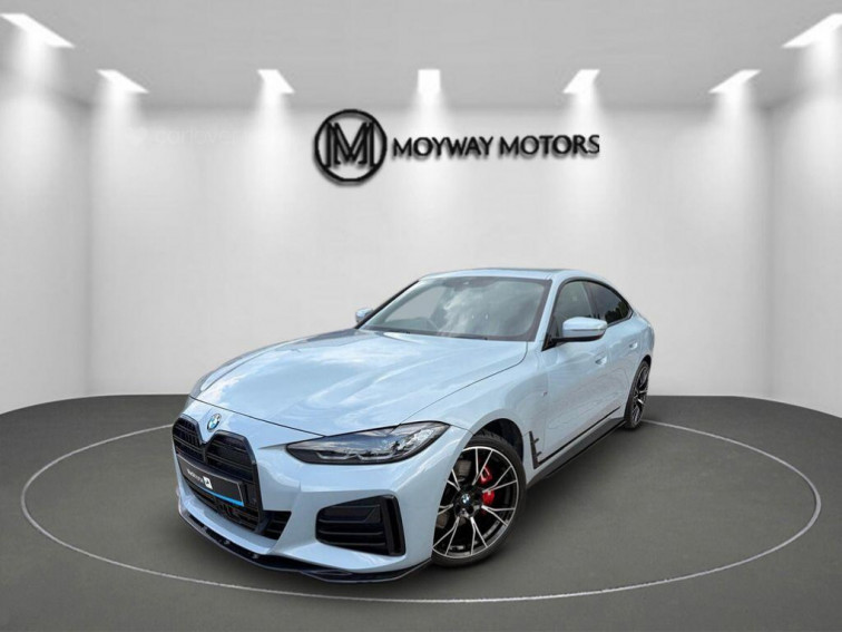 2022 BMW -