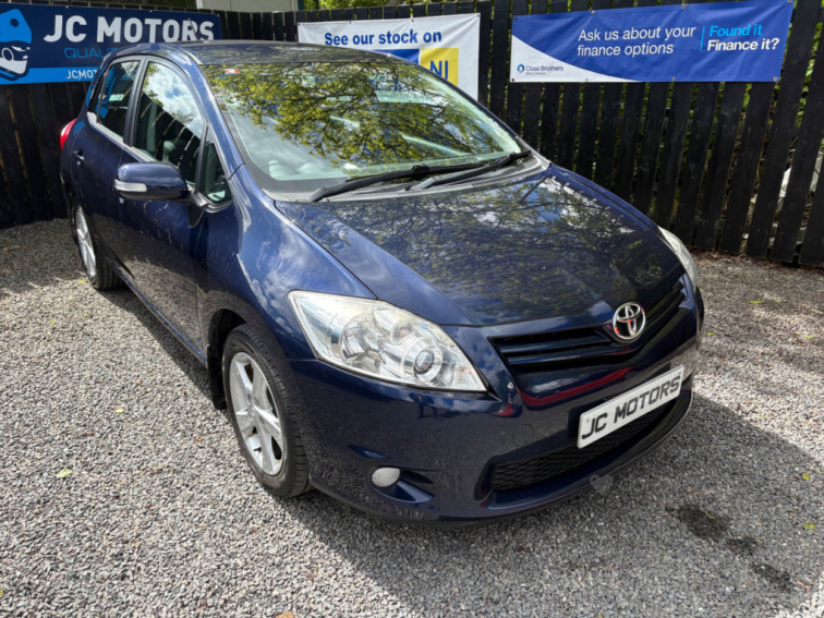 2011 Toyota Auris