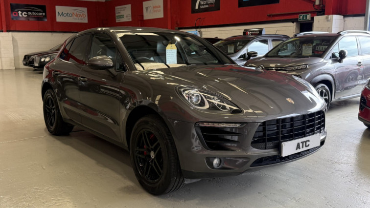 2015 Porsche Macan