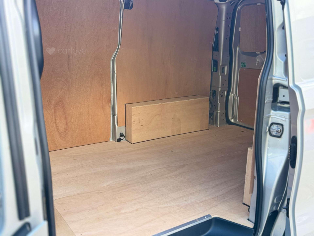 Volkswagen Transporter Diesel Commercial in Hillsborough