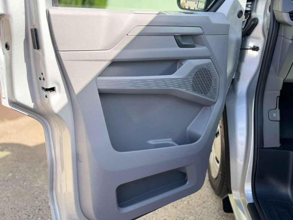 Volkswagen Transporter Diesel Commercial in Hillsborough