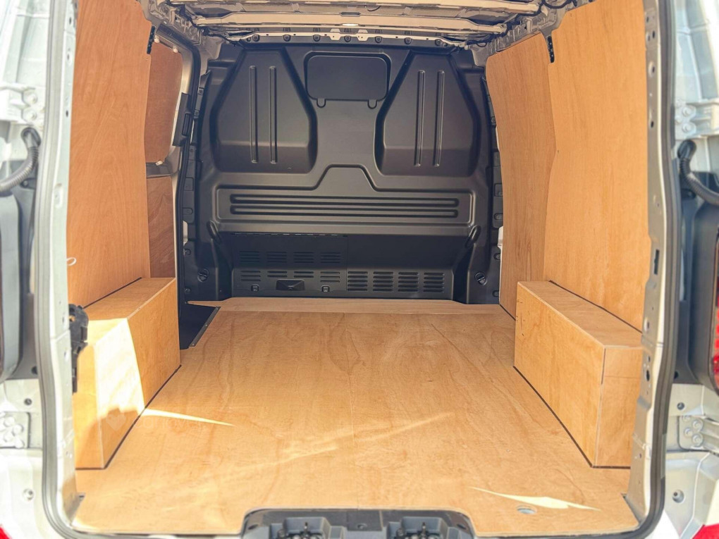 Volkswagen Transporter Diesel Commercial in Hillsborough