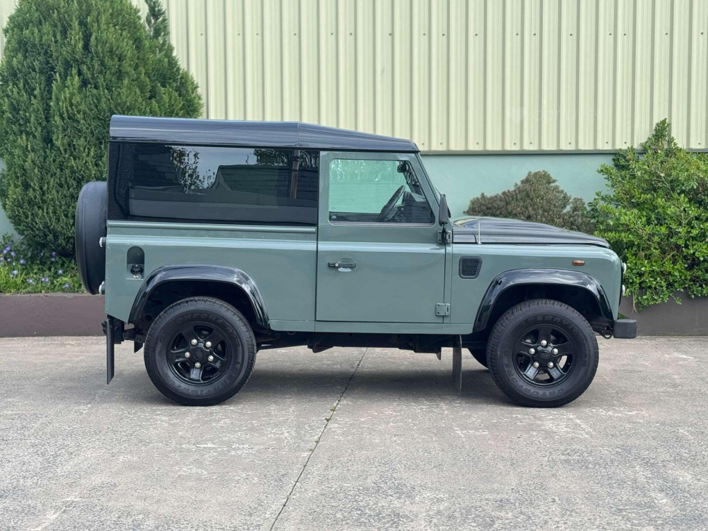 Land Rover Defender 90 Diesel Unknown in Hillsborough