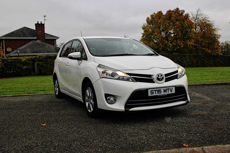 2015 Toyota Verso