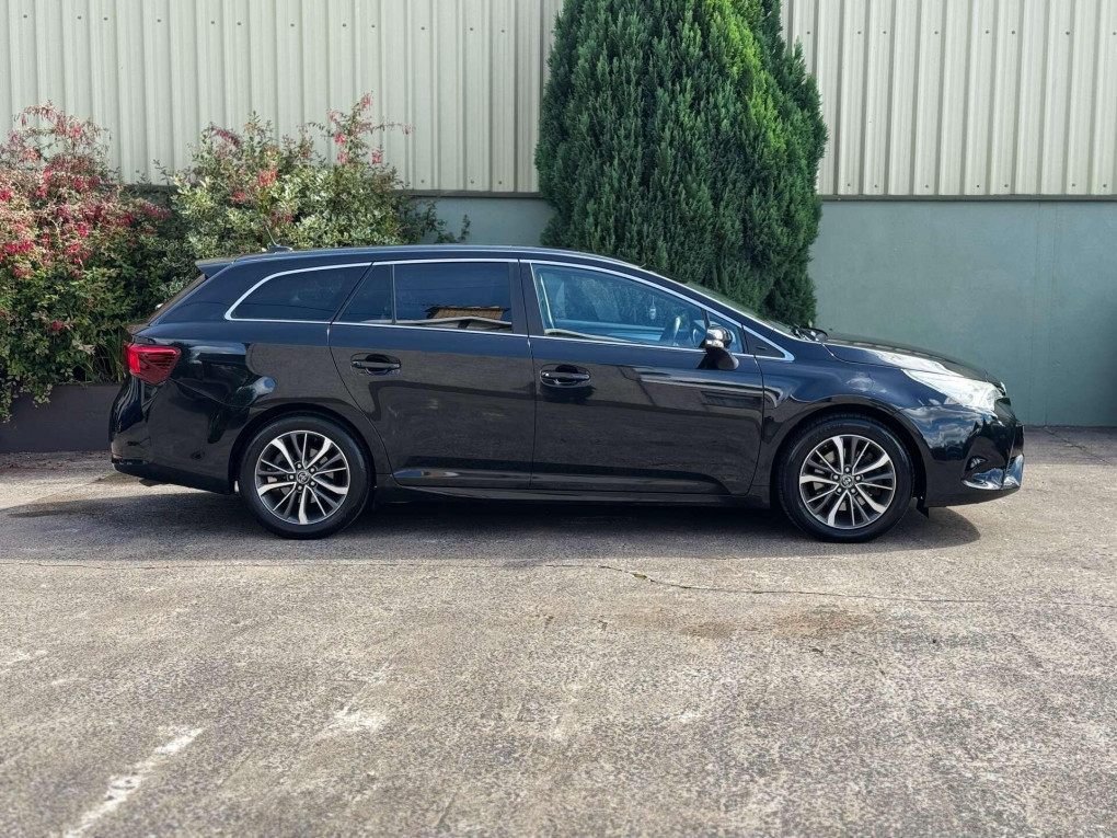 Toyota Avensis Diesel Estate in Hillsborough