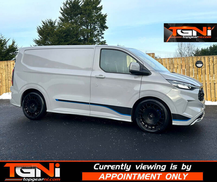 2025 Ford Transit Custom
