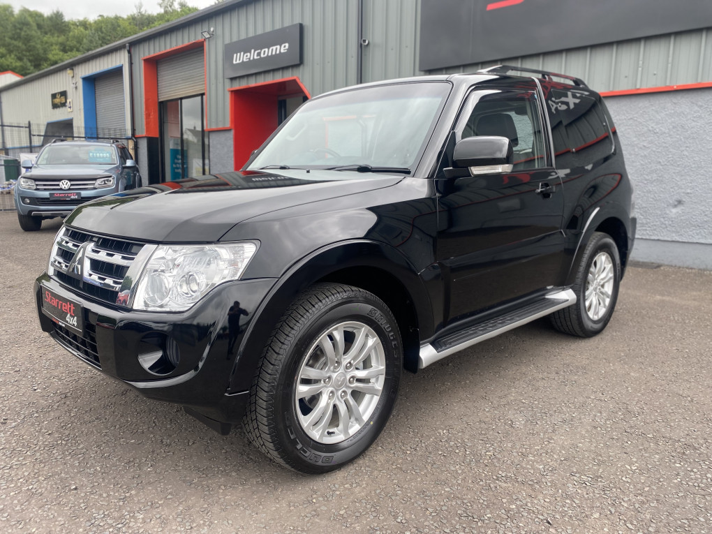 2011 Mitsubishi Shogun for sale in