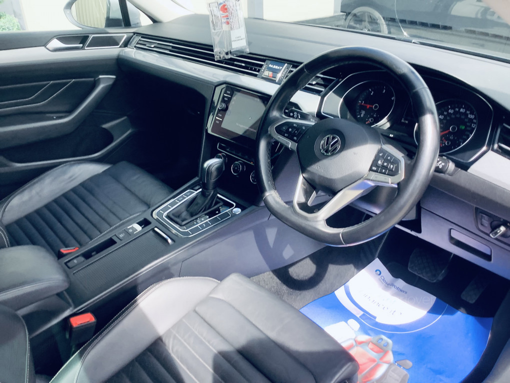 Volkswagen Passat Diesel Saloon in Newry