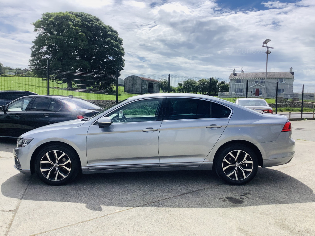 Volkswagen Passat Diesel Saloon in Newry