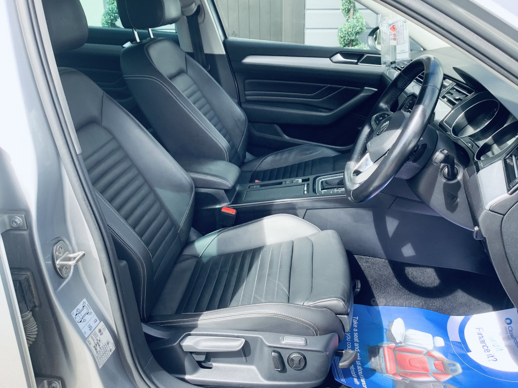 Volkswagen Passat Diesel Saloon in Newry
