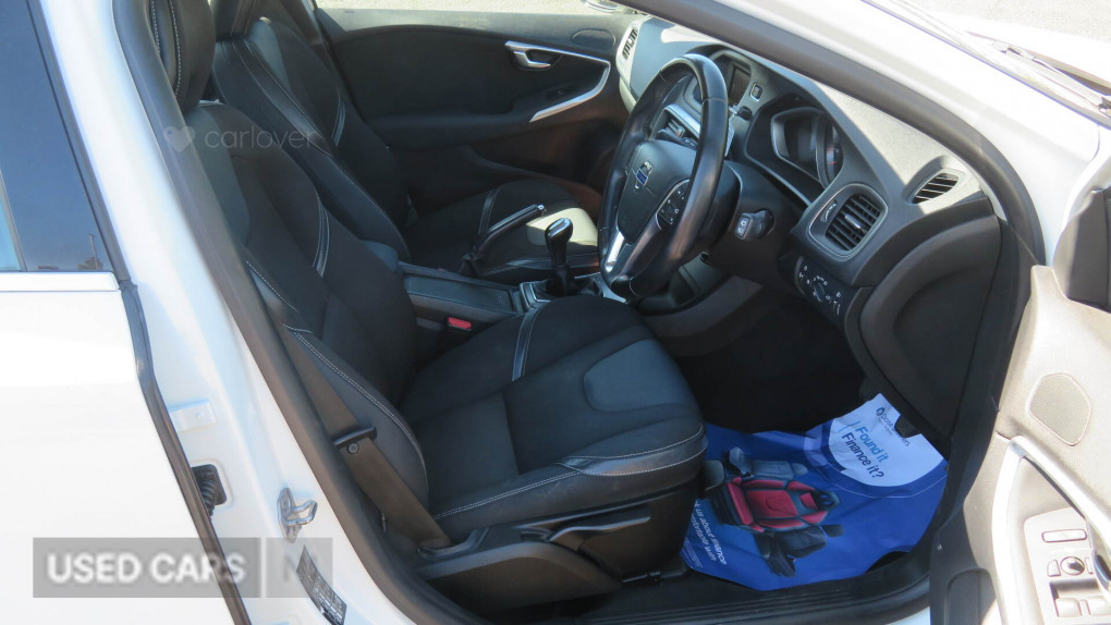 Volvo V40 Diesel Hatchback in Coleraine