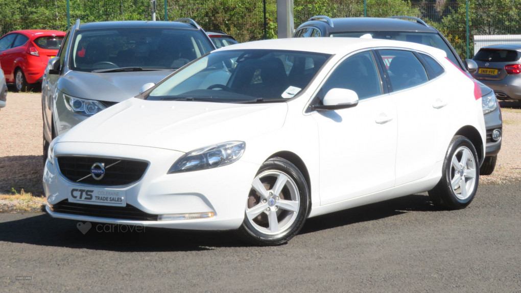 Volvo V40 Diesel Hatchback in Coleraine