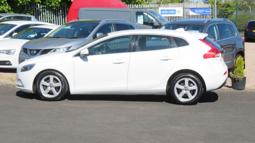 Volvo V40 Diesel Hatchback in Coleraine