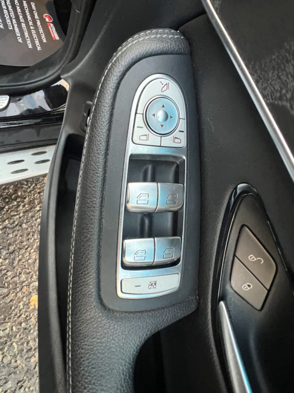 2018 Mercedes-Benz GLC for sale in Lisburn - photo 15