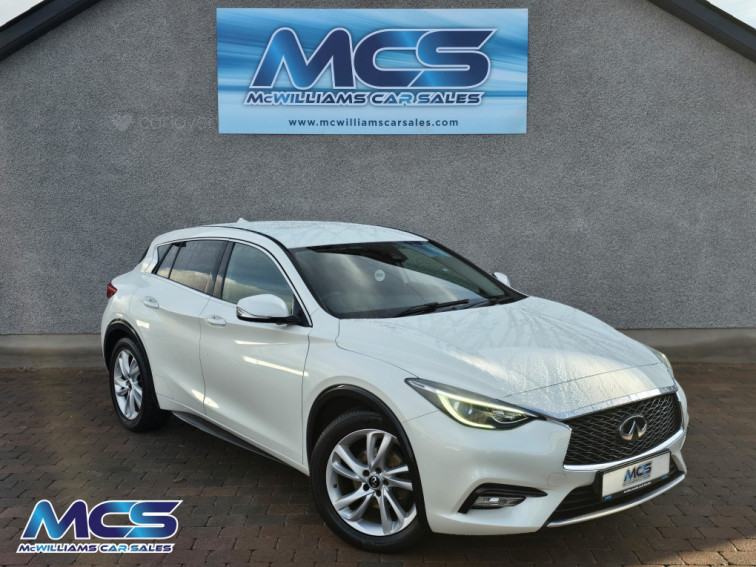 2016 Infiniti Q30