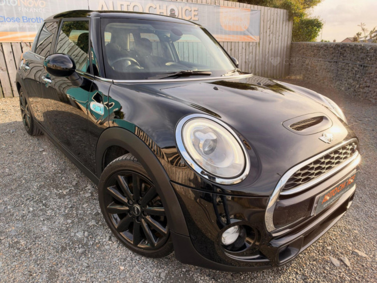 2016 MINI Hatch