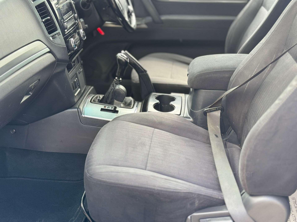 Mitsubishi Shogun Diesel SUV in Hillsborough