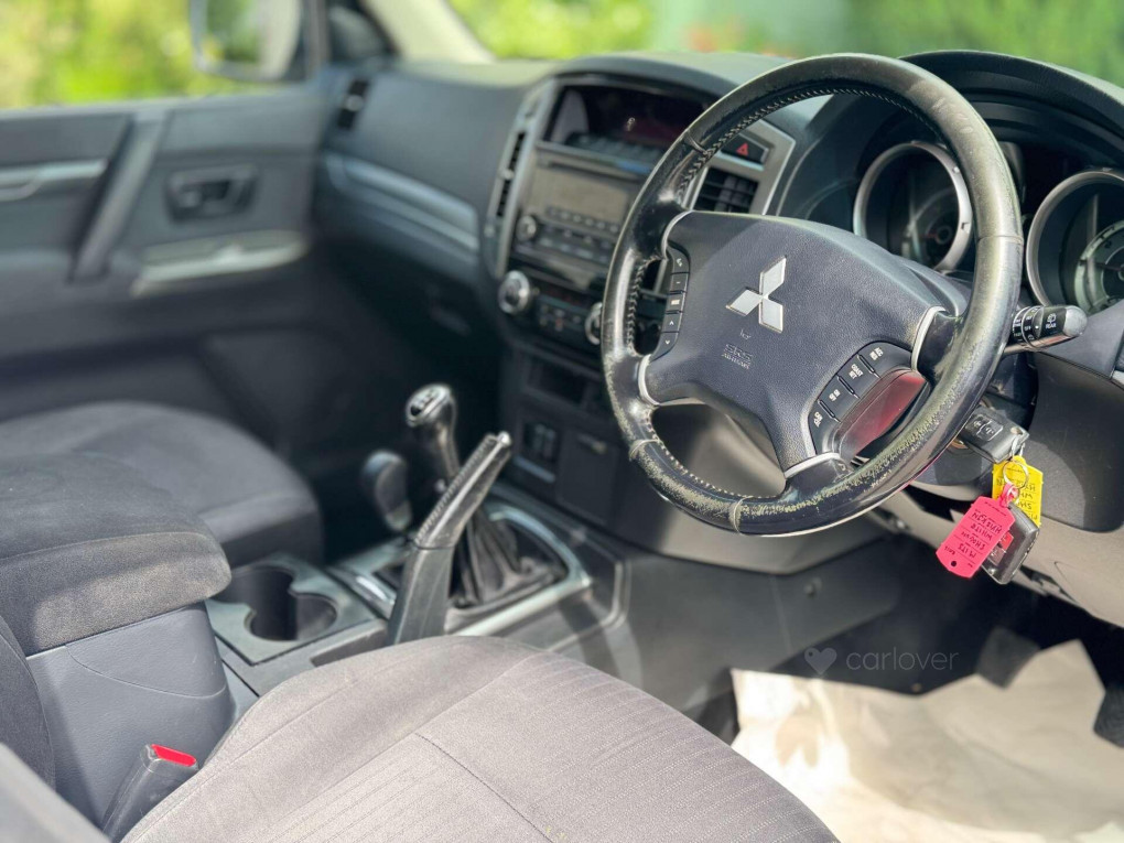 Mitsubishi Shogun Diesel SUV in Hillsborough